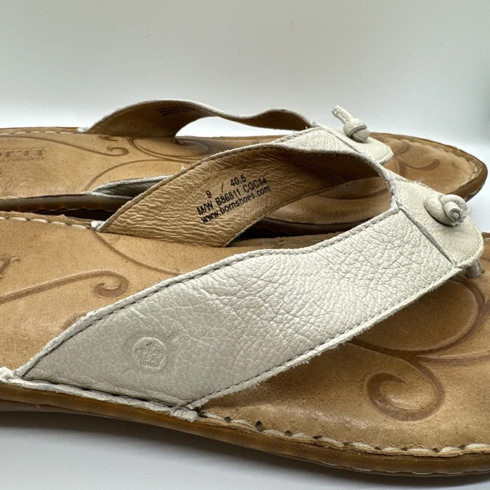 Born Taupe Flip Flop Leather Women Sandals B86811 Size 9